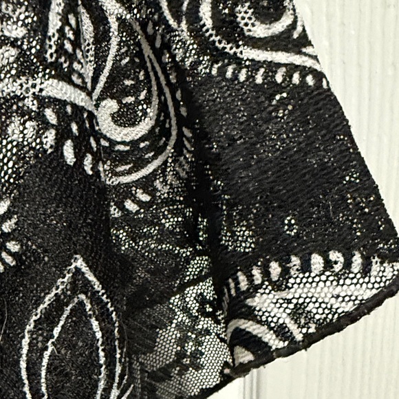 Elegant Black and Blue Paisley Women's Blouse - Picture 6 of 6